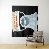 Ghost holding text wandkleed (In situ)