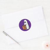 Ghost met Bag Trick of Treating op Paarse Ronde Sticker (Envelop)