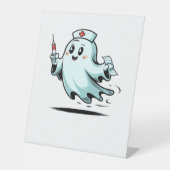 Ghost Nurse Classic T-Shirt_2 Reclamebord Met Voetstuk (Voorkant)