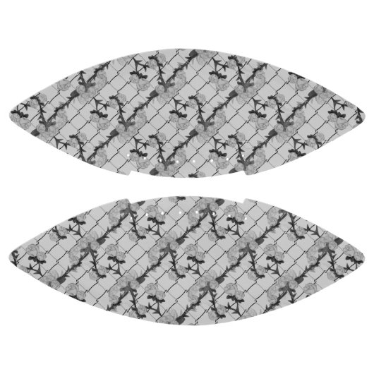 Ghost Roos die een kettingverbindingsomheining naa American Football (Panelen)