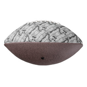 Ghost Roos die een kettingverbindingsomheining naa American Football