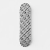 Ghost Roos die een kettingverbindingsomheining naa Skateboard (Voorkant)