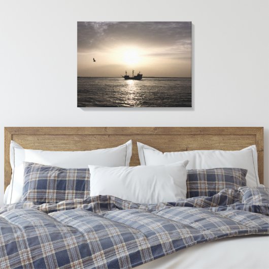 Ghost Ship at Sunset Canvas Afdruk (Insitu (Slaapkamer))