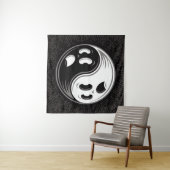 Ghost Yin Yang Black en White Wandkleed (In situ)
