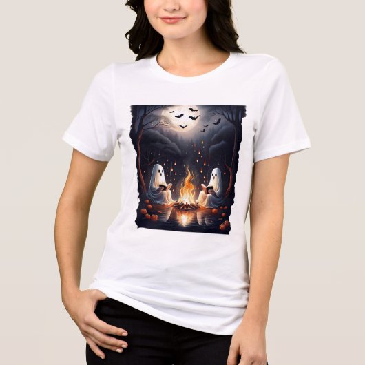 Ghosts Reading bij het kampvuur Halloween T-shirt (Voorkant)