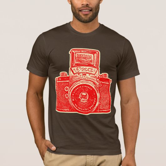 Giant East German Camera - Red en Cream T-shirt (Voorkant)