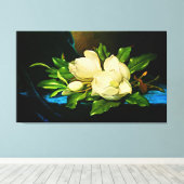 Giant Magnolia op een blauwe vlinderdoek Canvas Afdruk (Insitu (Houten vloer))