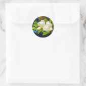 Giant Magnolias op een blauw Velvet Canvas Ronde Sticker (Tas)