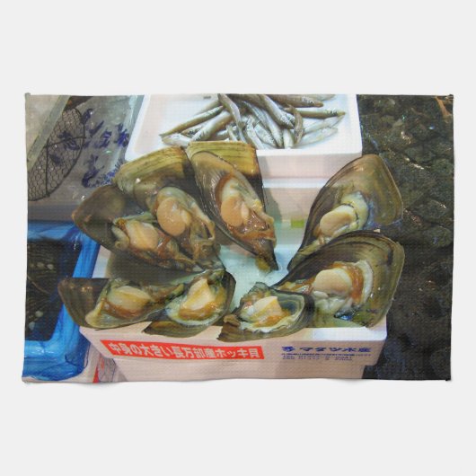 Giant Mussels Tsukiji Fish Market, Tokyo, Japan Theedoek (Horizontaal)