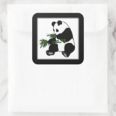 Giant Panda Eats Bamboo Black Vierkante Sticker (Tas)