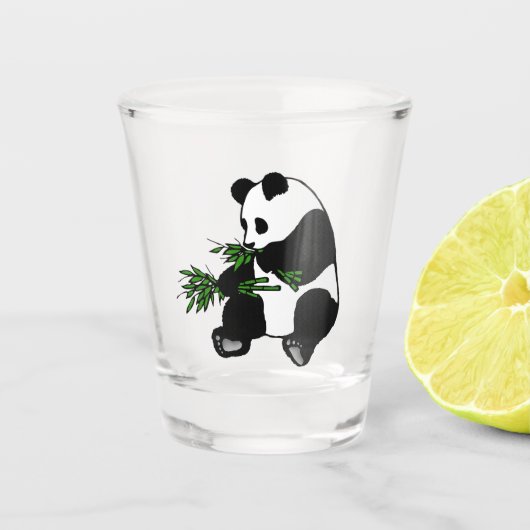Giant Panda Eats Bamboo Shot Glas (Voorkant)