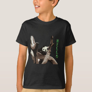Giant panda in een wilde dierentuinfoto. t-shirt