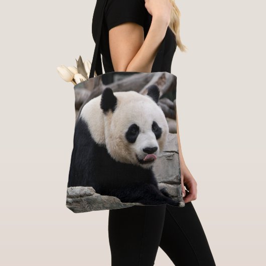Giant Panda op Rocks Tote Bag (Dichtbij)