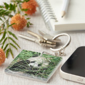 Giant Panda zweert in gras Sleutelhanger (Voorkant Rechts)