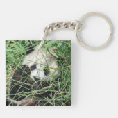 Giant Panda zweert in gras Sleutelhanger (Achterkant)