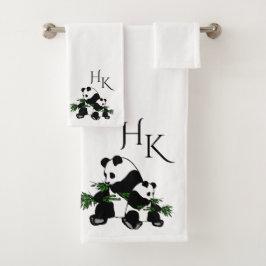 Giant Pandas Monogram Bad Handdoek