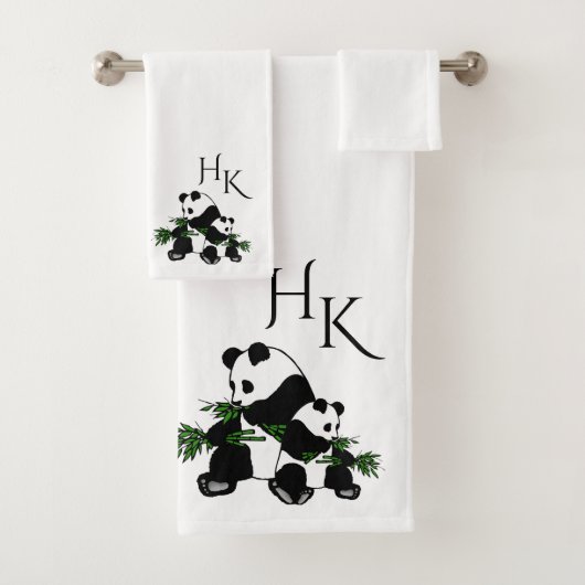 Giant Pandas Monogram Bad Handdoek (Insitu)