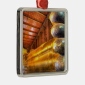Giant reclining Buddha in tempel, Wat Pho, Metalen Ornament (Rechts)