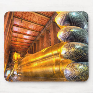 Giant reclining Buddha in tempel, Wat Pho, Muismat
