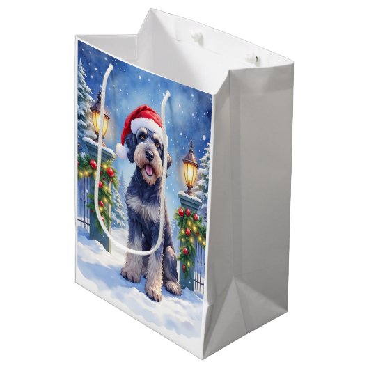Giant Schnauzer Snowy Iron Fence Santa Christmas Medium Cadeauzakje (Voorkant Gekanteld)
