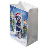 Giant Schnauzer Snowy Iron Fence Santa Christmas Medium Cadeauzakje (Achterkant Gekanteld)