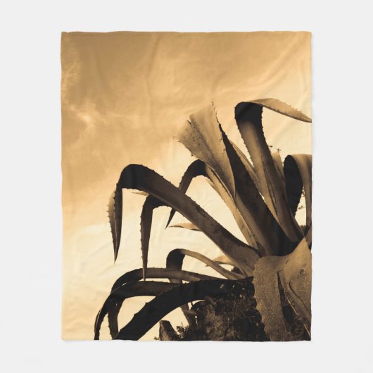 Giant Sepia Aloe Cactus Plant Fleece Deken (Voorkant)