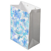 Giant Snowflakes — Verpakkingspapier Medium Cadeauzakje (Voorkant Gekanteld)