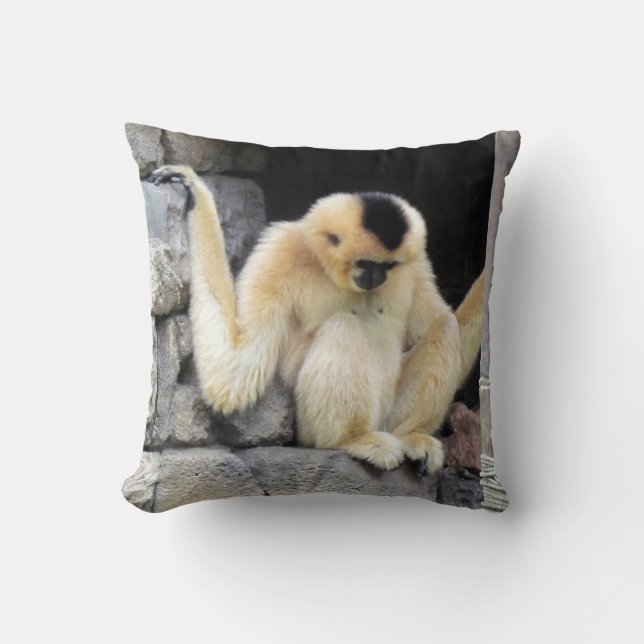Gibbon kussen met witte wang (Voorkant)