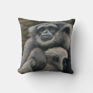 Gibbon Shelter - Emotioneel wildlife portret Kussen