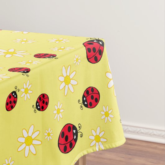 gierig ladybug- en daisy-bloempatroon geel tafelkleed (Voorbeeld)