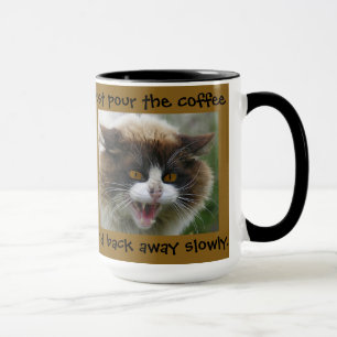 Giet gewoon de koffie en ga langzaam weg... mok