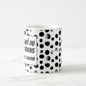 Giet wat suiker en québécois koffiemok (Center)