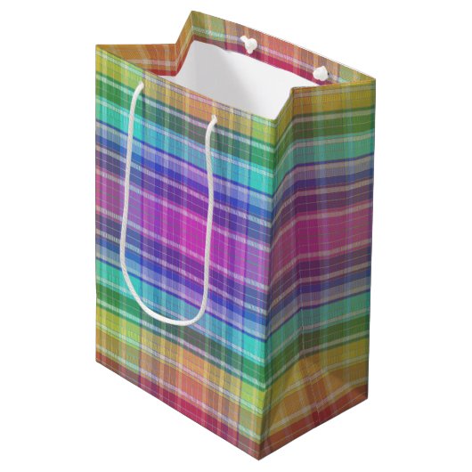Gift Bag - Rainbow Madras Medium Cadeauzakje (Voorkant Gekanteld)