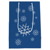 Gift Bag - Sinterklans en Slaapstand in sneeuw Medium Cadeauzakje (Achterkant)