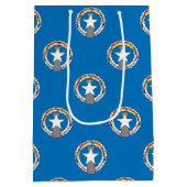 Gift Bag with flag of Northern Mariana Islands Medium Cadeauzakje (Achterkant)