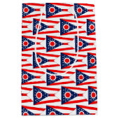 Gift Bag with flag of Ohio State, USA Medium Cadeauzakje (Voorkant)