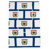 Gift Bag with flag of West Virginia, USA Medium Cadeauzakje (Achterkant)