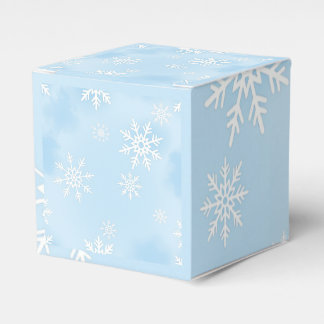 Gift Box with White Snowflakes on Blue Background Bedankdoosjes