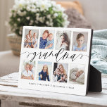Gift for Grandma | Foto-collage voor kleinkinderen Fotoplaat<br><div class="desc">Verstuur een mooi gepersonaliseerd cadeau naar je oma dat ze voor altijd zal koesteren. Speciale gepersonaliseerde fotocollage voor kleinkinderen om uw eigen speciale familiefoto's en herinneringen weer te geven. Ons ontwerp is voorzien van een eenvoudig rasterontwerp met acht foto's, met "oma", ontworpen in een prachtige, handgeschreven zwarte scriptstijl. Elke foto...</div>