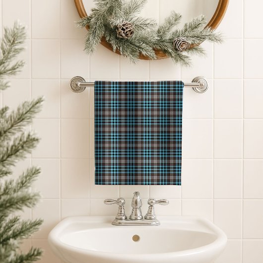 Gift for Him – Blue Yellow Plaid Towel Accent Bad Handdoek