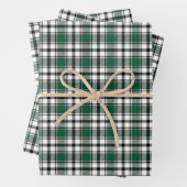 Gift Wrap in Groene, Witte en Zwarte HAMbyWG Inpakpapier Vel (In situ)