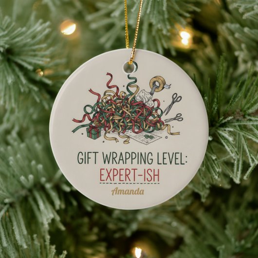 Gift Wrapping Level Expert-ish Funny Christmas Keramisch Ornament (Boom)