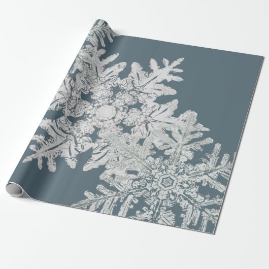 GIFT WRAPPING PAPER BENTLEY SNOWFLAKE CADEAUPAPIER (Uitgerold)