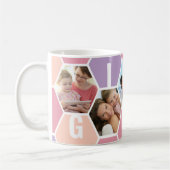 Gigi 5 Foto Editable 4 Letter Bee and Honeycomb Koffiemok (Links)