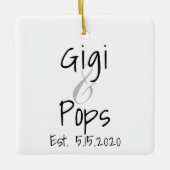 Gigi en Pop First Grandchild Ornament (Voorkant)