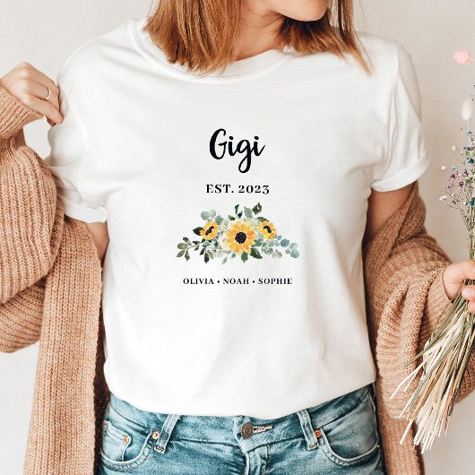 Gigi |  rustieke zonnebloem en namen t-shirt