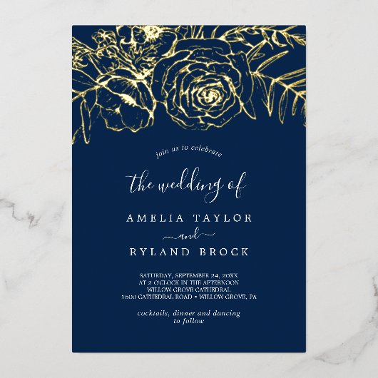 Gilded Floral | Goudolie marineblauw Het huwelijk  Folie Uitnodiging (Voorkant)