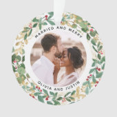 Gilded Greenery White Married en Merry Two Photo Ornament (voorkant)