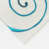 Gilded Indigo Flowers met Witte Achtergrond Fleece Deken (Hoek)