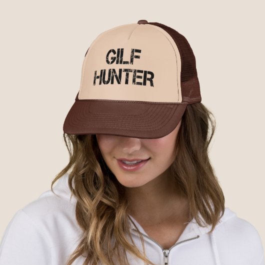 GILF Hunter Trucker Pet (In situ)